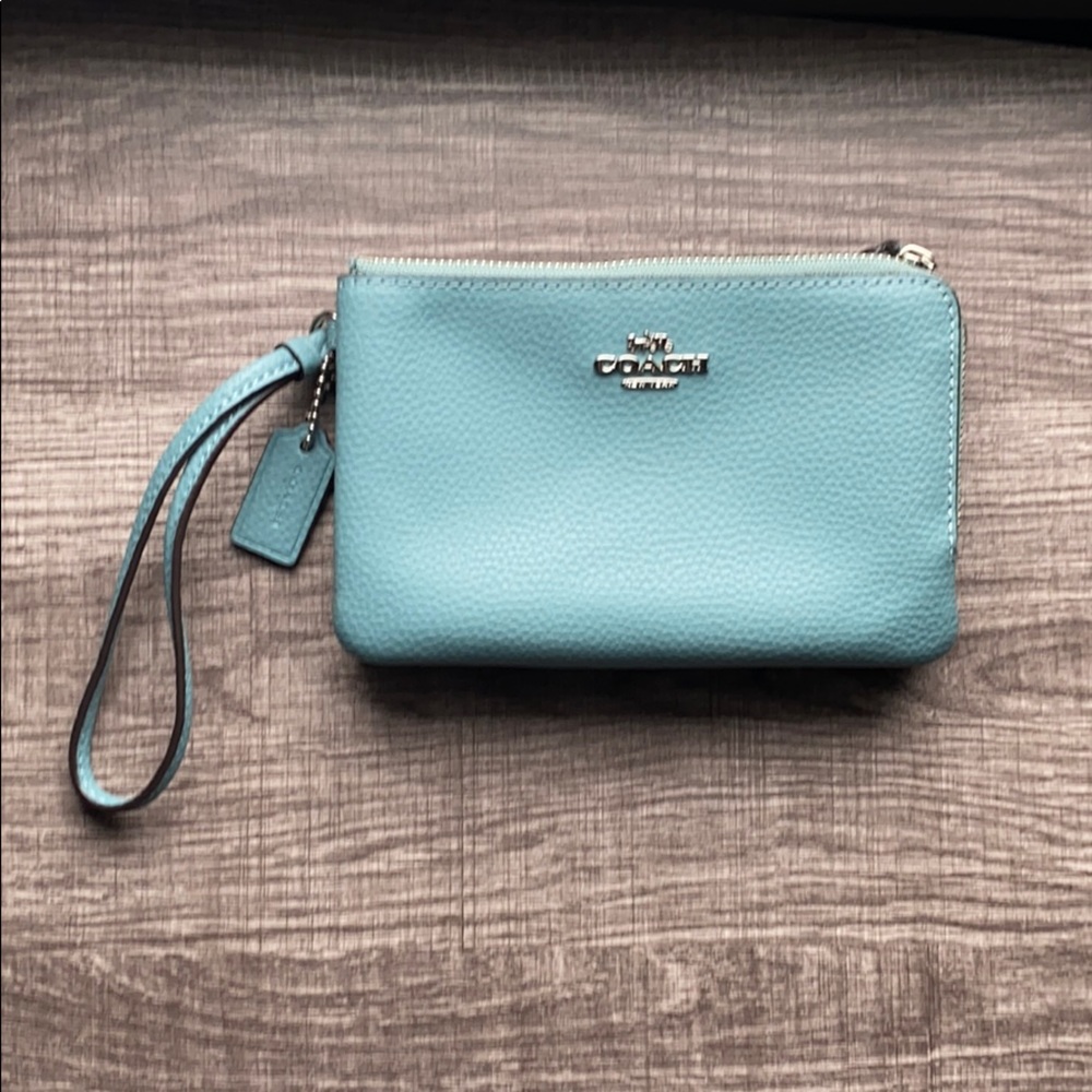 Coach wristlet wallet